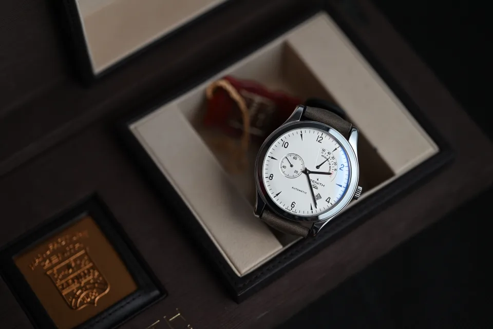 ZENITH ELITE GRANDE CLASS POWER RESERVE miniatura