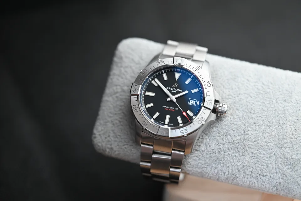 Breitling Avenger 42 mm