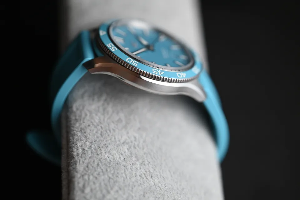 Christopher Ward c60 Trident pro 300 miniatura