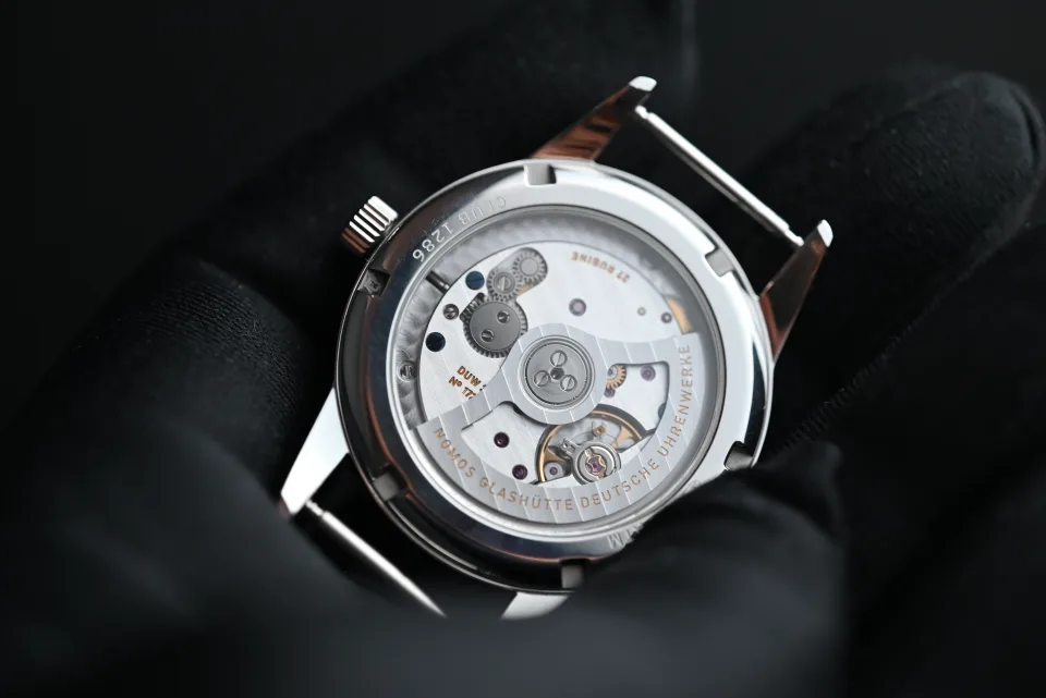Nomos Club Neomatik Signal Blue 37MM