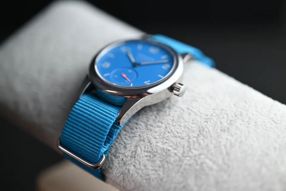 Nomos Club Neomatik Signal Blue 37MM
