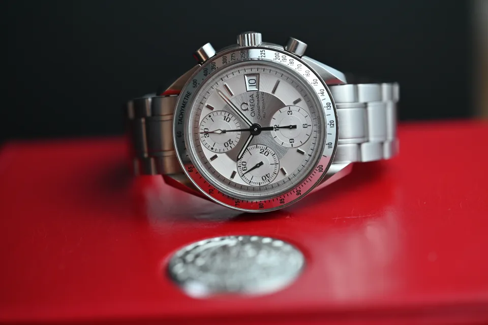 Omega Speedmaster Date 39 mm