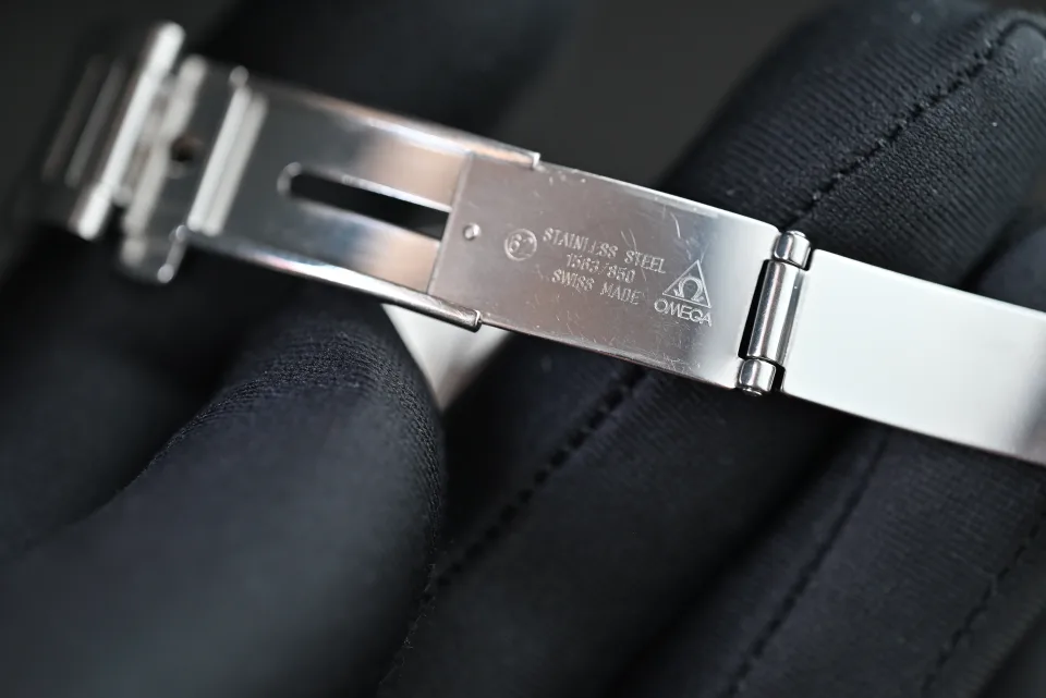 Omega Speedmaster Date 39 mm