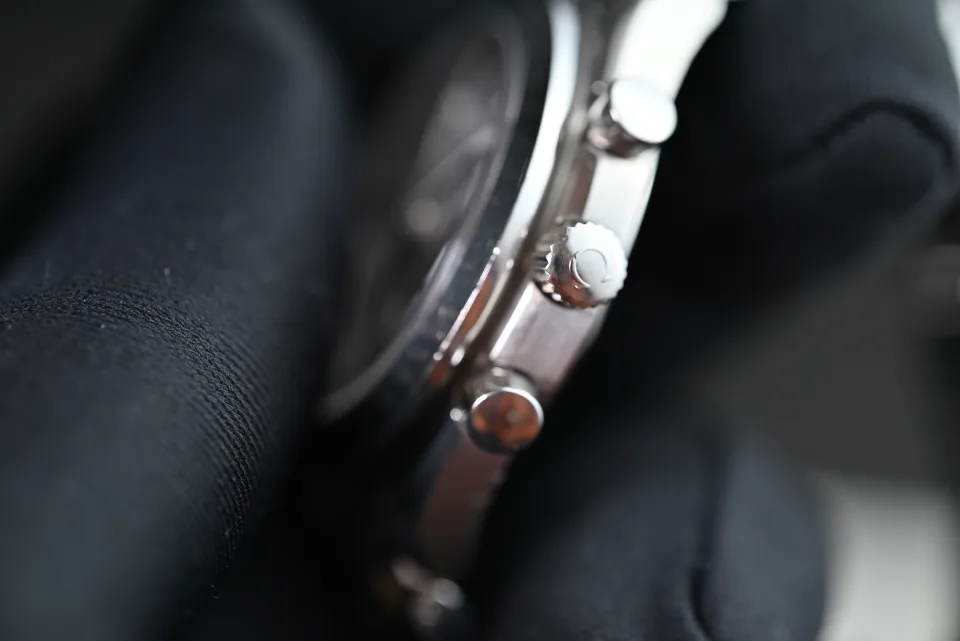 Omega Speedmaster Date 39 mm