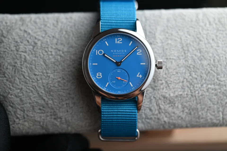 Nomos Club Neomatik Signal Blue 37MM