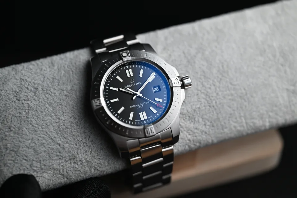 Breitling Colt 44
